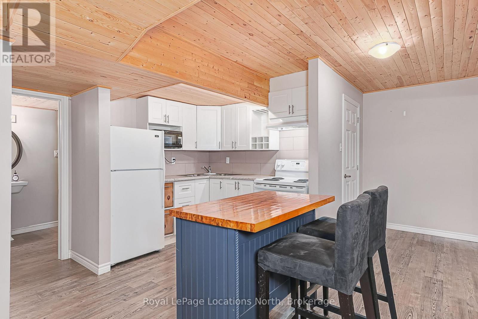 77 Silver Birch Avenue, Wasaga Beach, Ontario  L9Z 1M2 - Photo 28 - S13808600