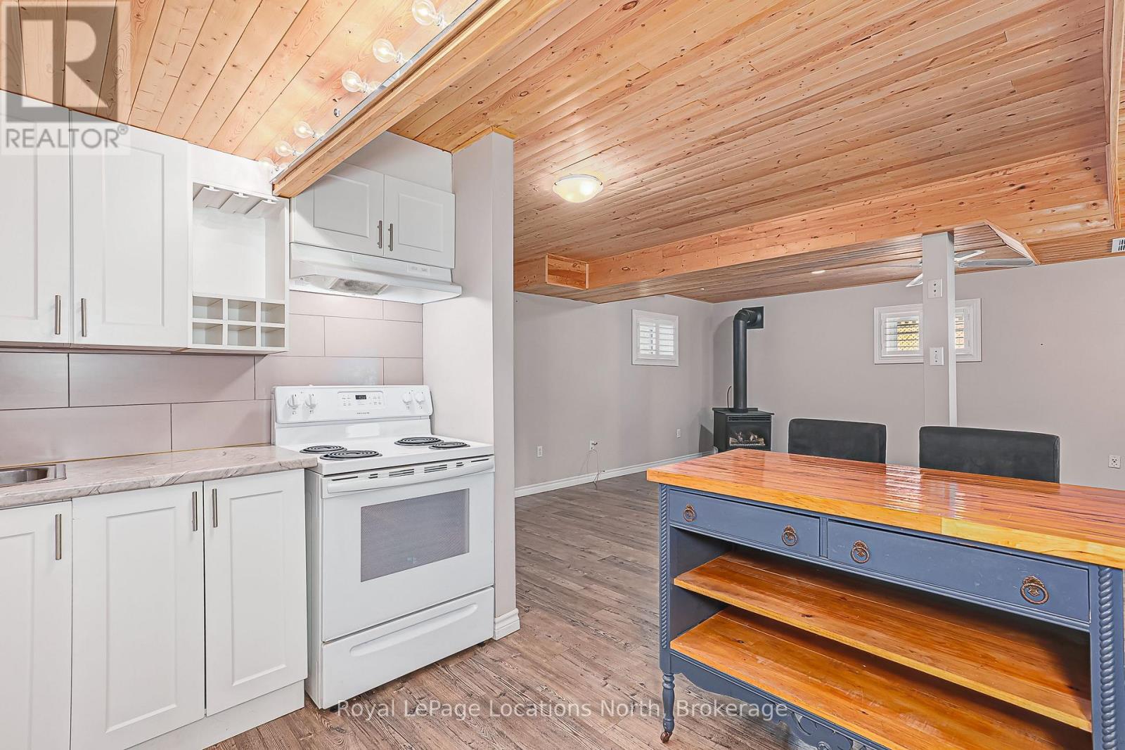 77 Silver Birch Avenue, Wasaga Beach, Ontario  L9Z 1M2 - Photo 29 - S13808600