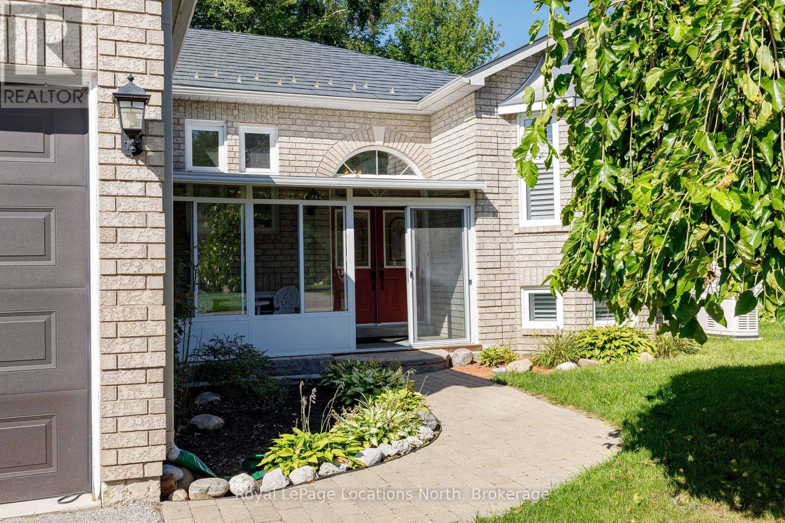 77 Silver Birch Avenue, Wasaga Beach, Ontario  L9Z 1M2 - Photo 3 - S13808600