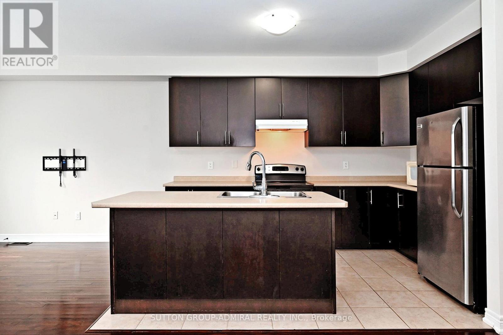 110 Southdown Avenue, Vaughan, Ontario  L6A 4N3 - Photo 12 - N13802920