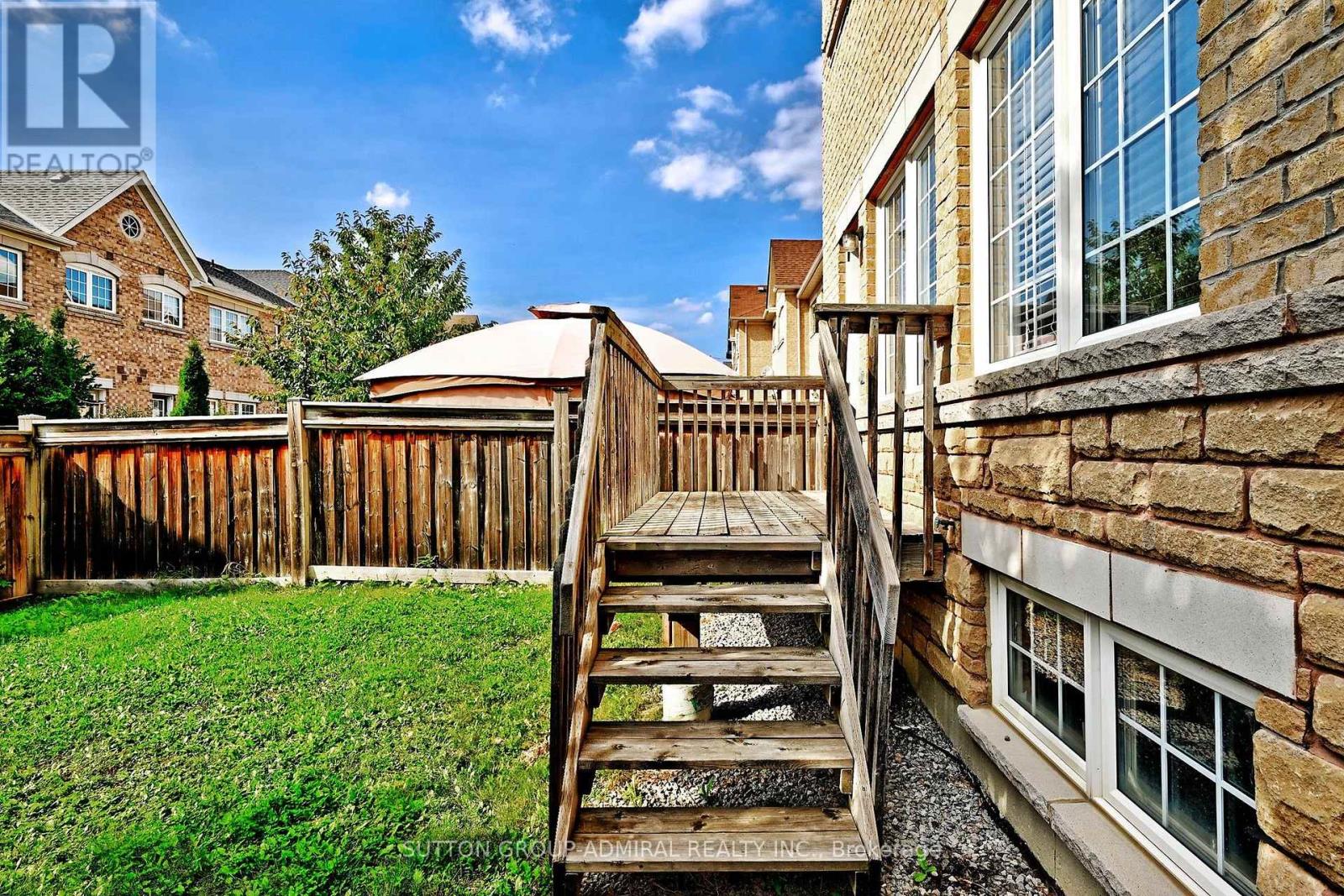 110 Southdown Avenue, Vaughan, Ontario  L6A 4N3 - Photo 47 - N13802920