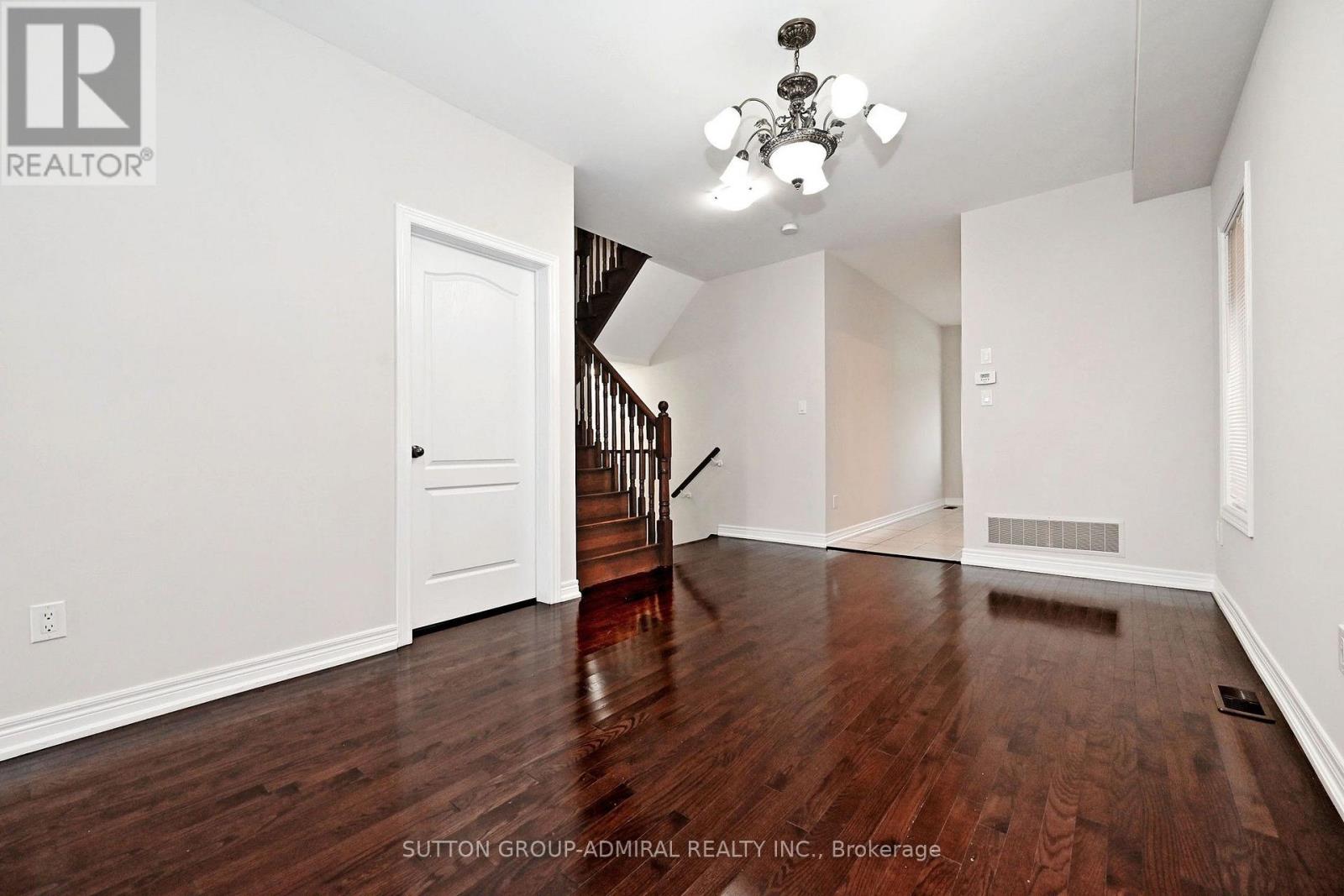 110 Southdown Avenue, Vaughan, Ontario  L6A 4N3 - Photo 6 - N13802920