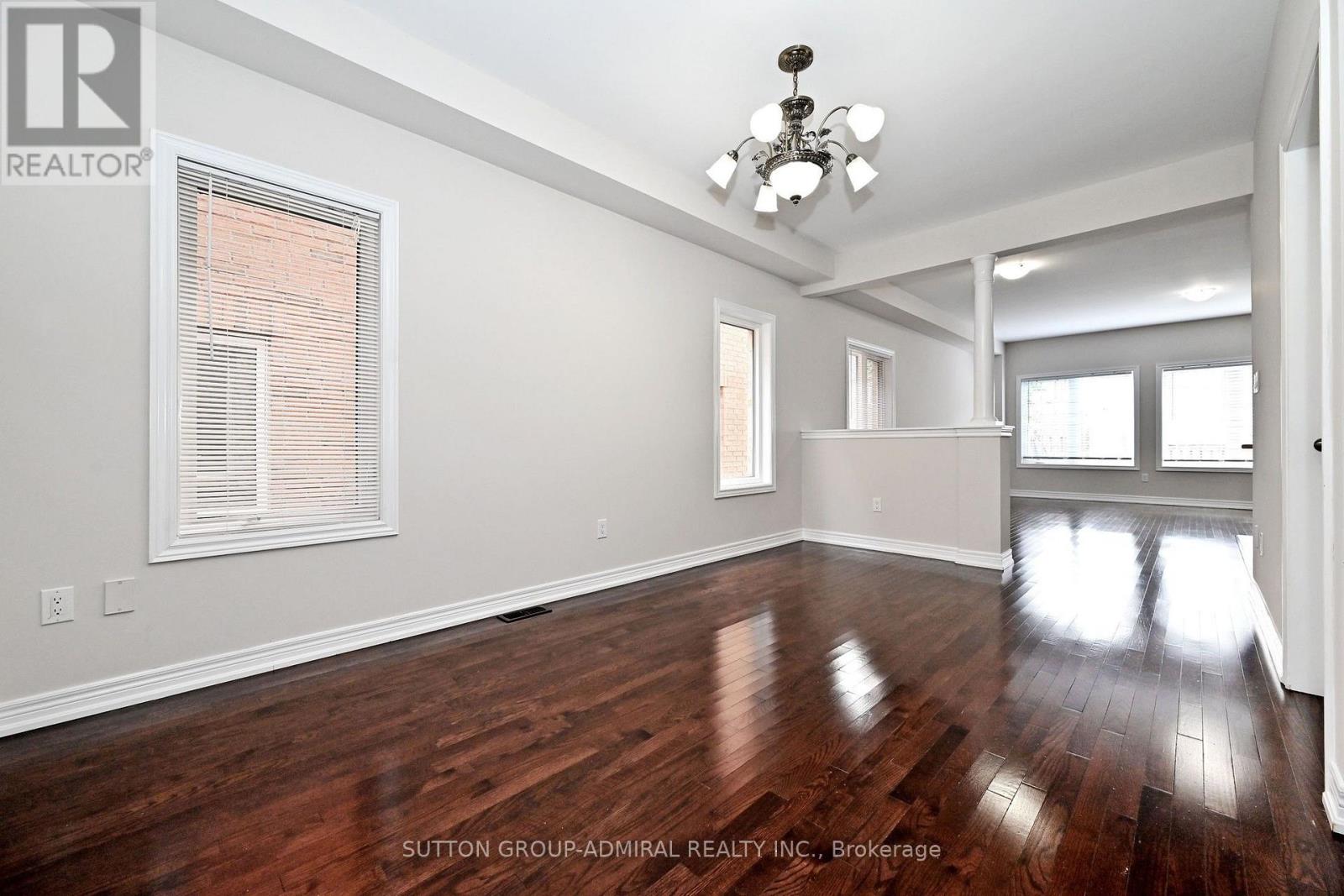 110 Southdown Avenue, Vaughan, Ontario  L6A 4N3 - Photo 5 - N13802920