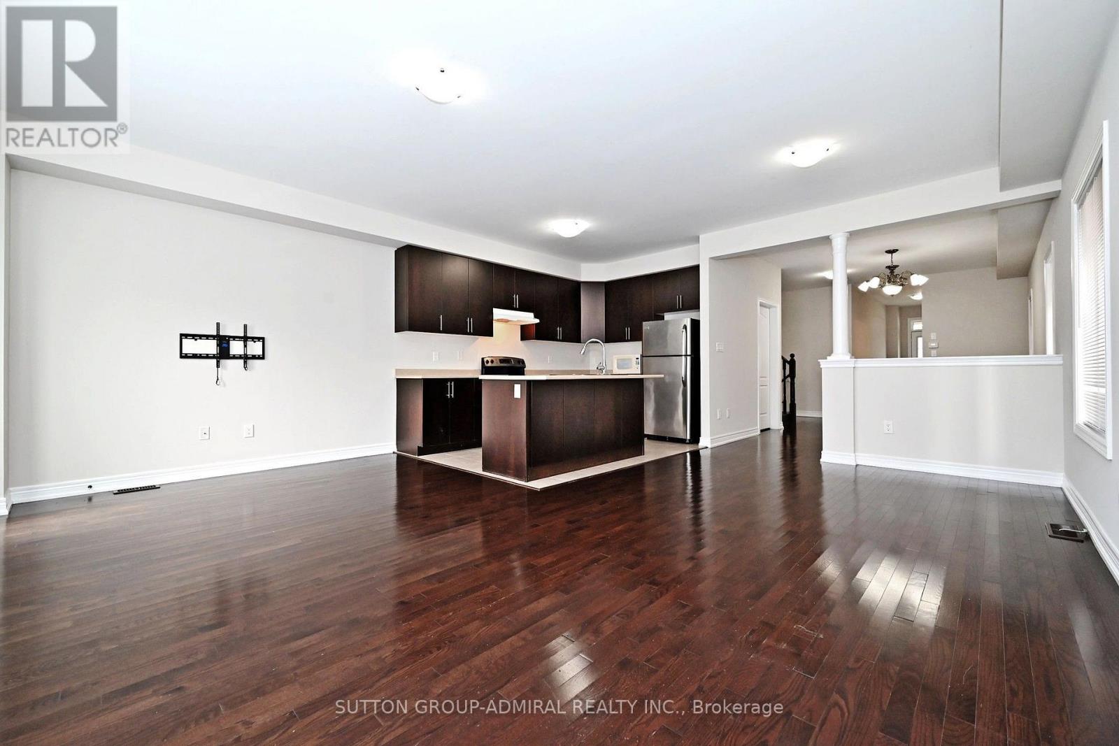 110 Southdown Avenue, Vaughan, Ontario  L6A 4N3 - Photo 9 - N13802920