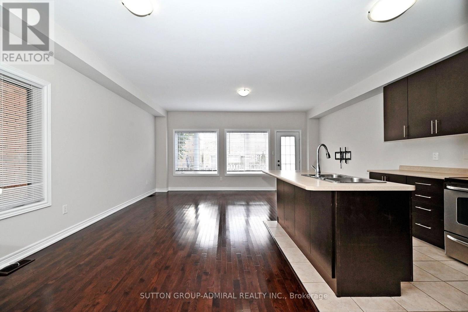 110 Southdown Avenue, Vaughan, Ontario  L6A 4N3 - Photo 7 - N13802920