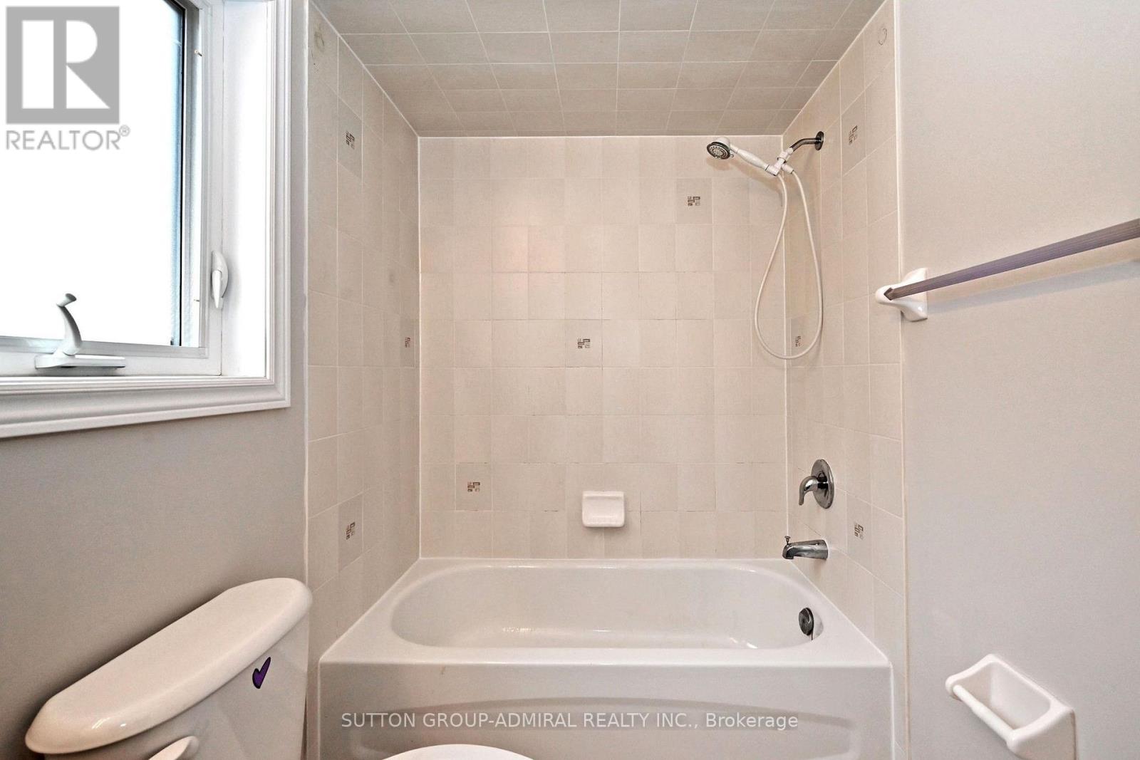 110 Southdown Avenue, Vaughan, Ontario  L6A 4N3 - Photo 39 - N13802920
