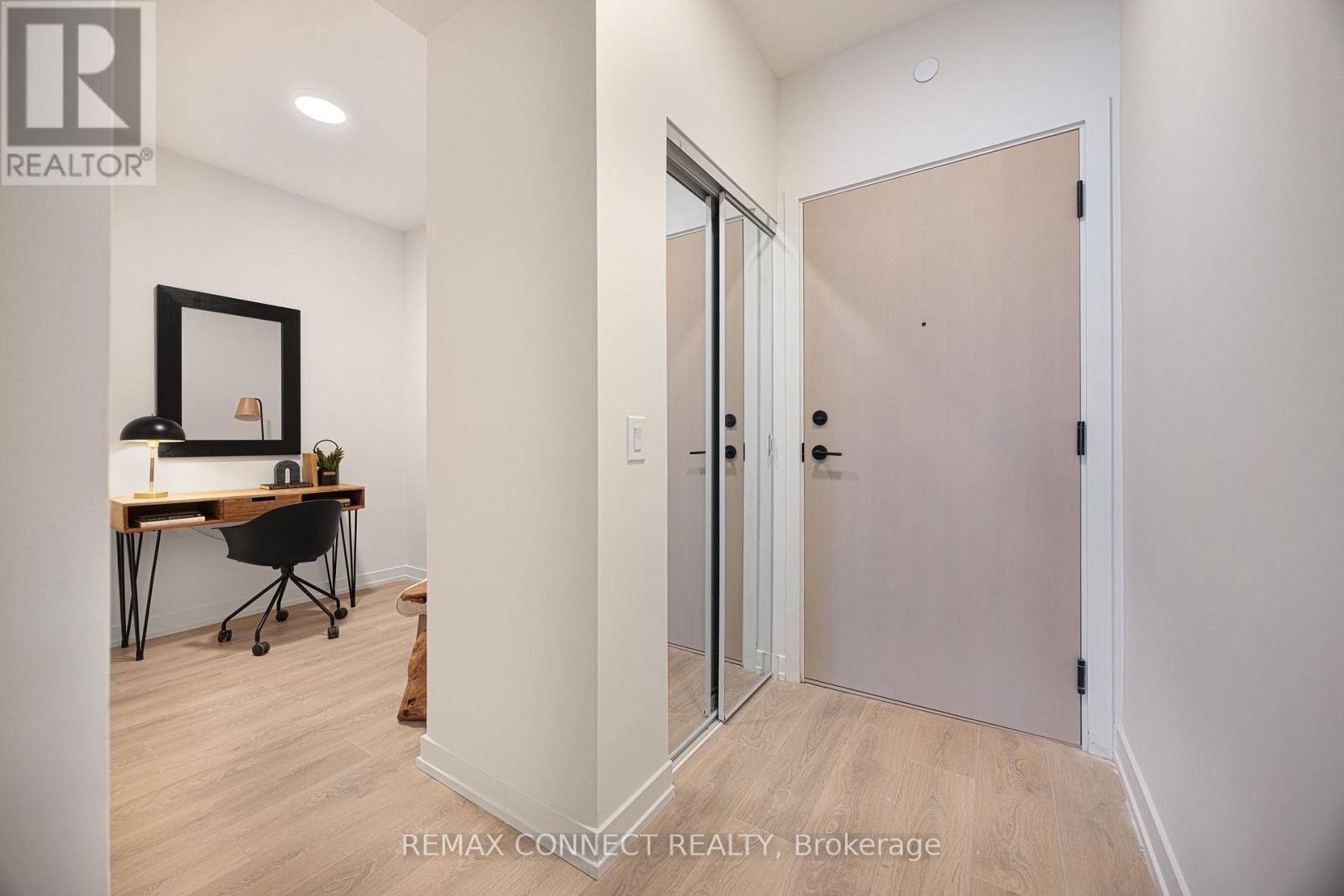 1605 - 181 Sterling Road, Toronto, Ontario  M6R 2B2 - Photo 2 - C13808686