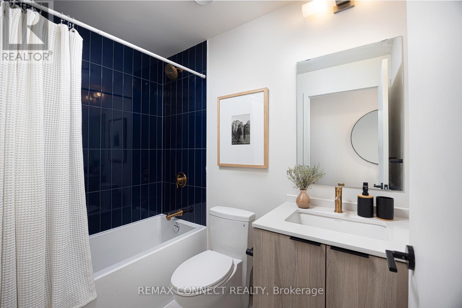 1605 - 181 Sterling Road, Toronto, Ontario  M6R 2B2 - Photo 4 - C13808686