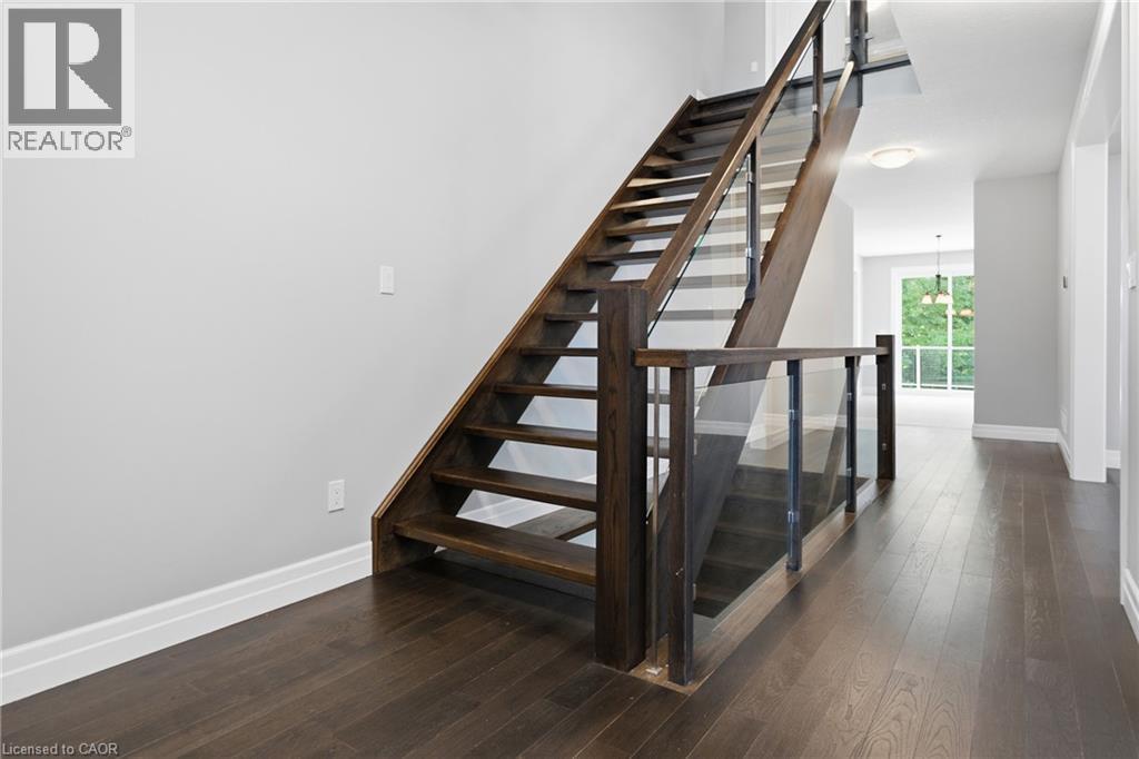 530 Pinery Trail, Waterloo, Ontario  N2V 2S4 - Photo 4 - 40857923