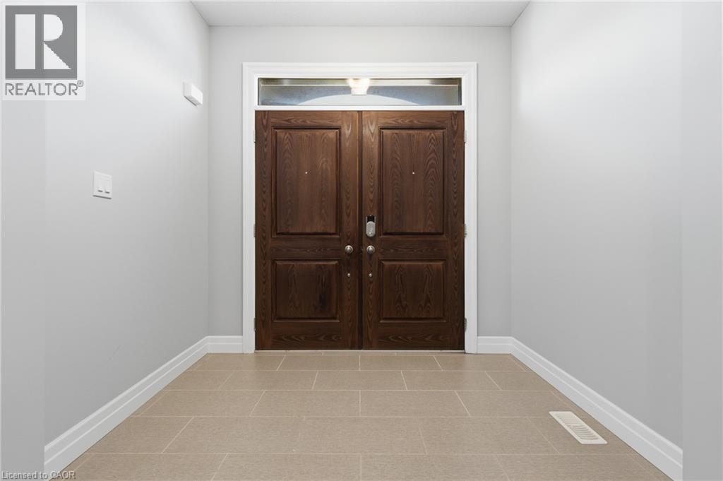 530 Pinery Trail, Waterloo, Ontario  N2V 2S4 - Photo 3 - 40857923