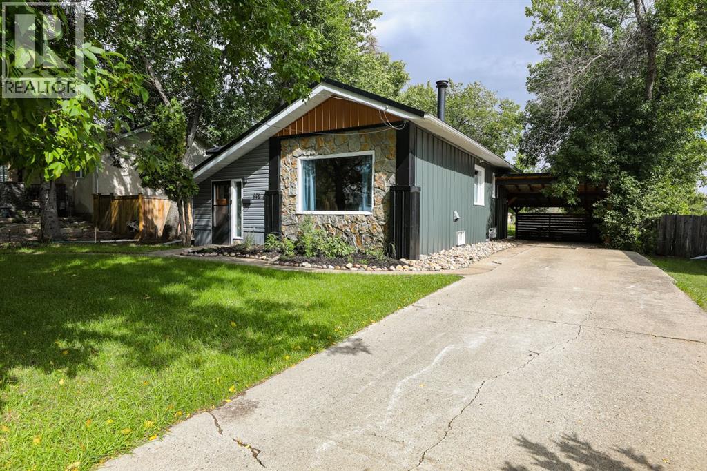 145 S 1 Street W photo 1