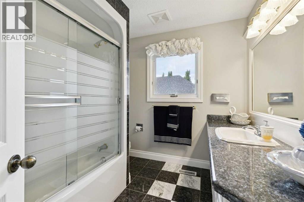 85 Mt Douglas Circle SE, Calgary, Alberta  T2Z 3P3 - Photo 33 - A2328886
