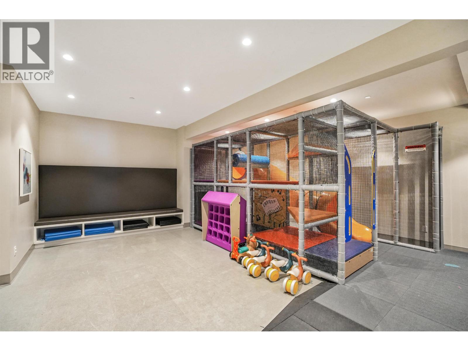 1301 11295 Pazarena Place, Maple Ridge, British Columbia  V2X 4K9 - Photo 10 - R3167552