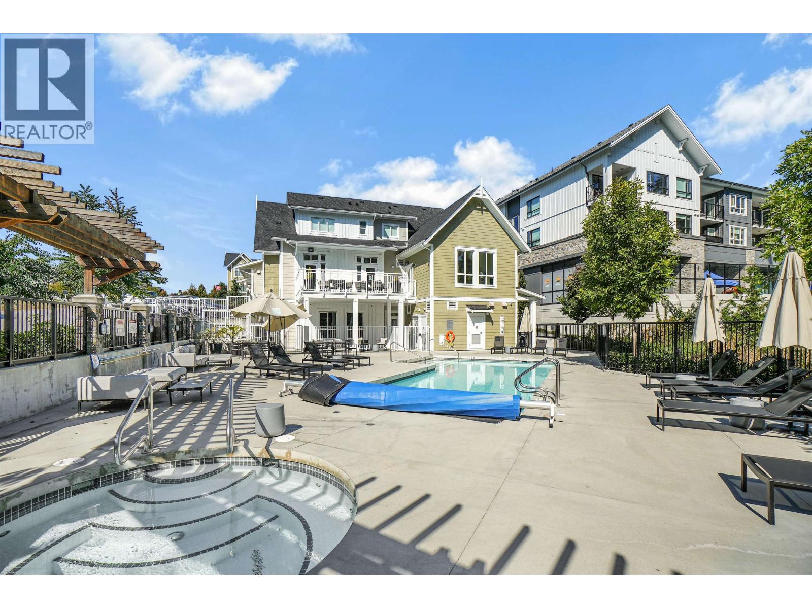 1301 11295 Pazarena Place, Maple Ridge, British Columbia  V2X 4K9 - Photo 14 - R3167552