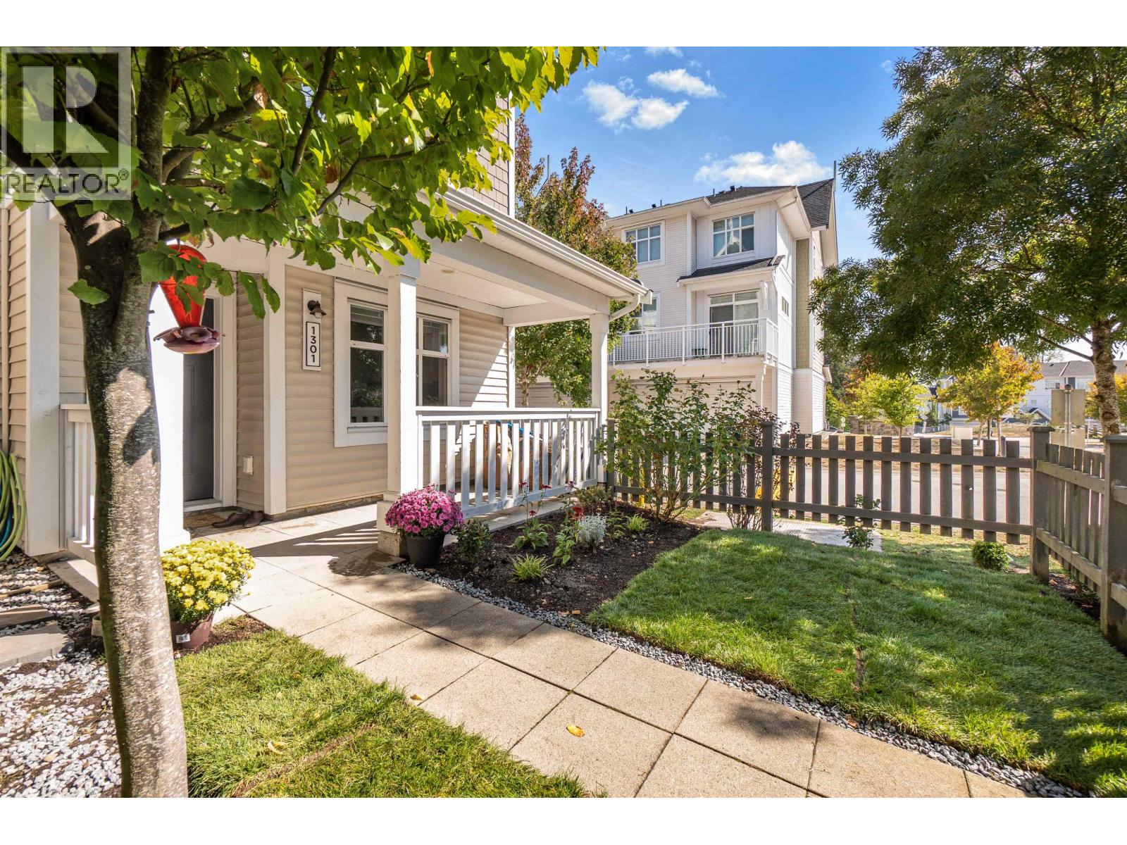 1301 11295 Pazarena Place, Maple Ridge, British Columbia  V2X 4K9 - Photo 25 - R3167552