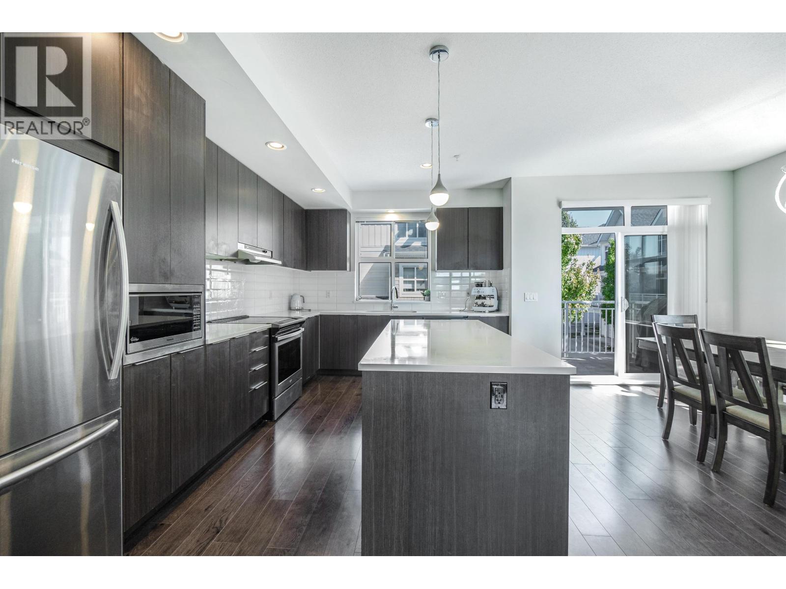 1301 11295 Pazarena Place, Maple Ridge, British Columbia  V2X 4K9 - Photo 5 - R3167552