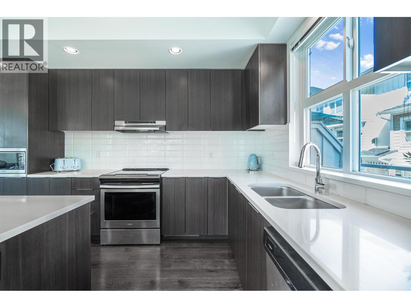 1301 11295 Pazarena Place, Maple Ridge, British Columbia  V2X 4K9 - Photo 6 - R3167552
