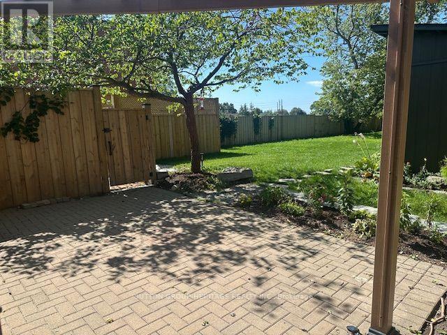 1612 Dufferin Street, Whitby, Ontario  L1N 1B2 - Photo 14 - E13638788