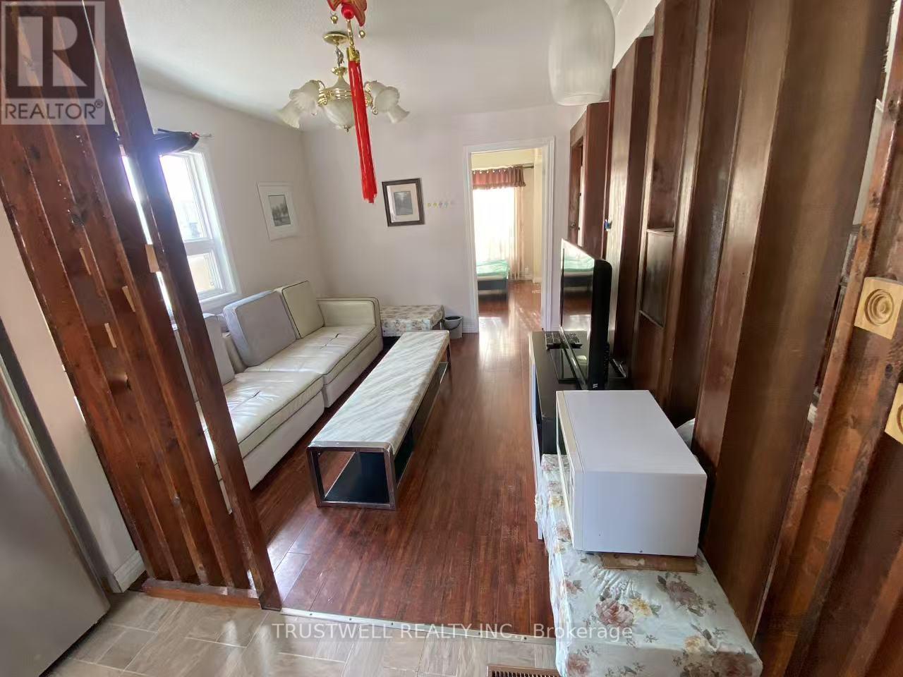 9 Whistling Hills Drive, Toronto, Ontario  M1V 2B6 - Photo 3 - E13808604