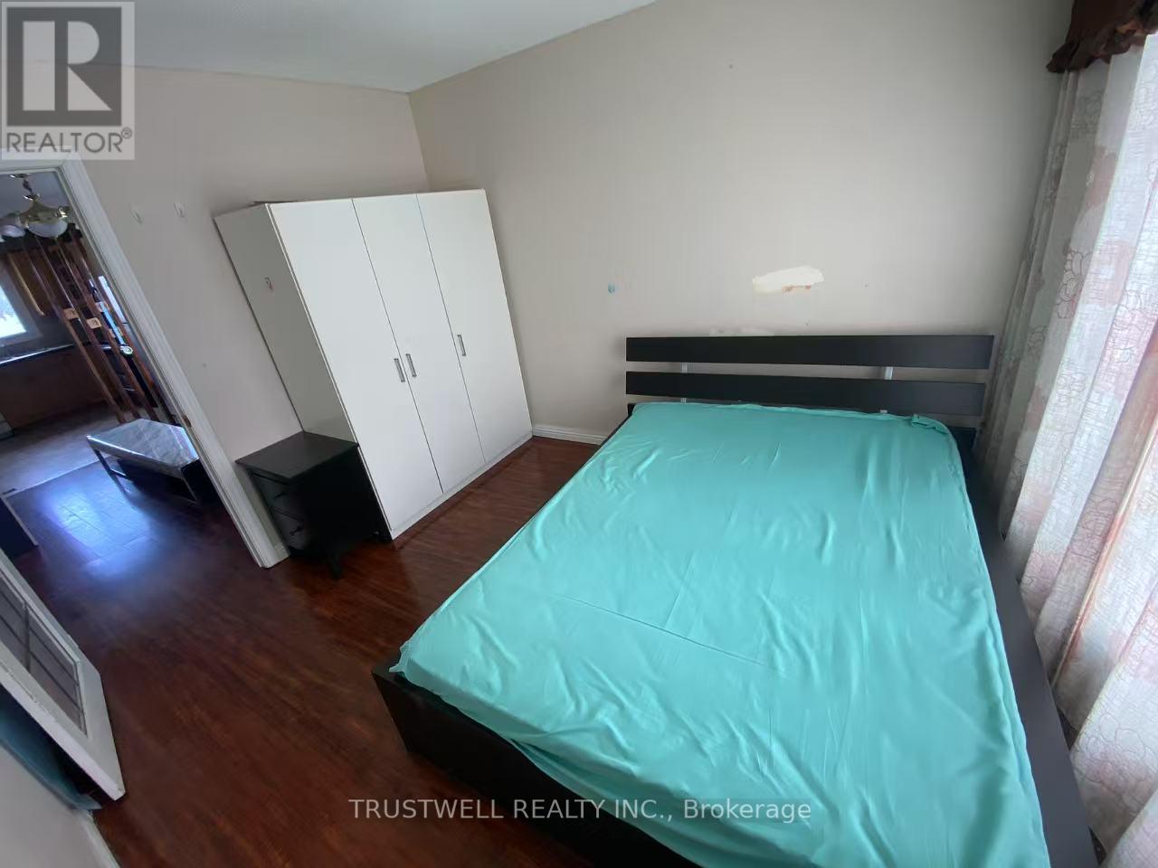 9 Whistling Hills Drive, Toronto, Ontario  M1V 2B6 - Photo 4 - E13808604