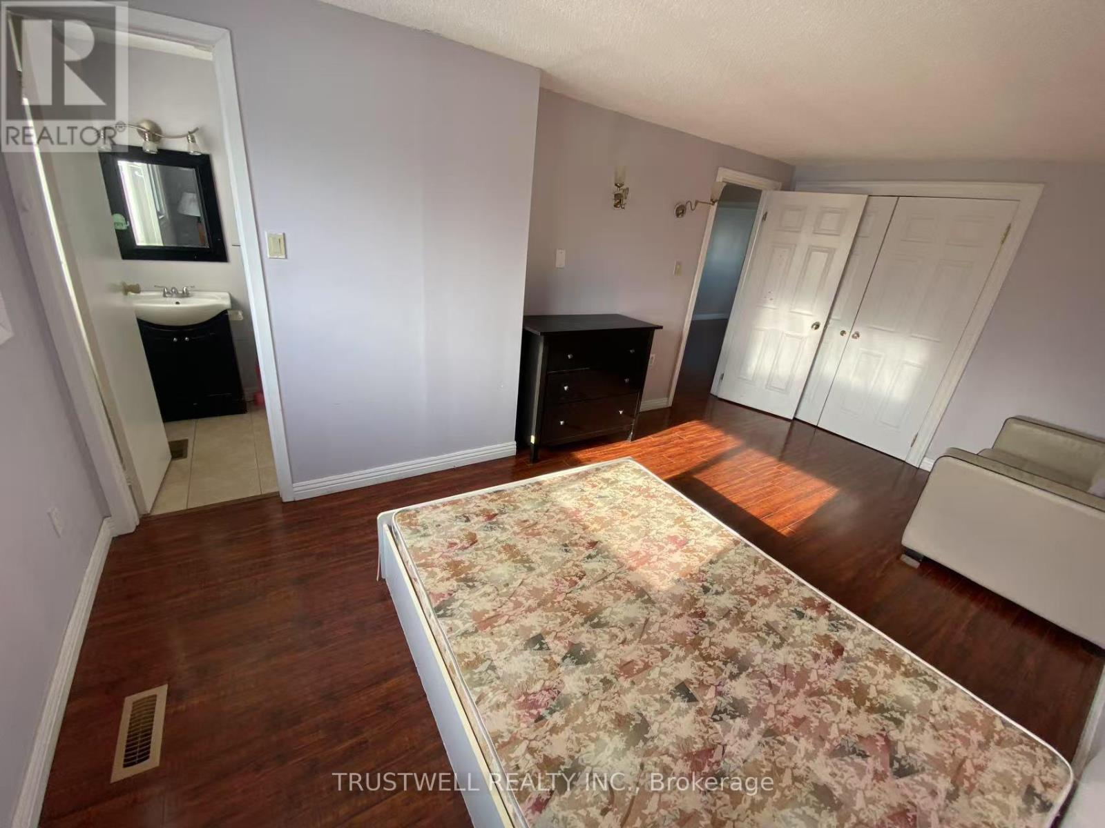 9 Whistling Hills Drive, Toronto, Ontario  M1V 2B6 - Photo 5 - E13808604