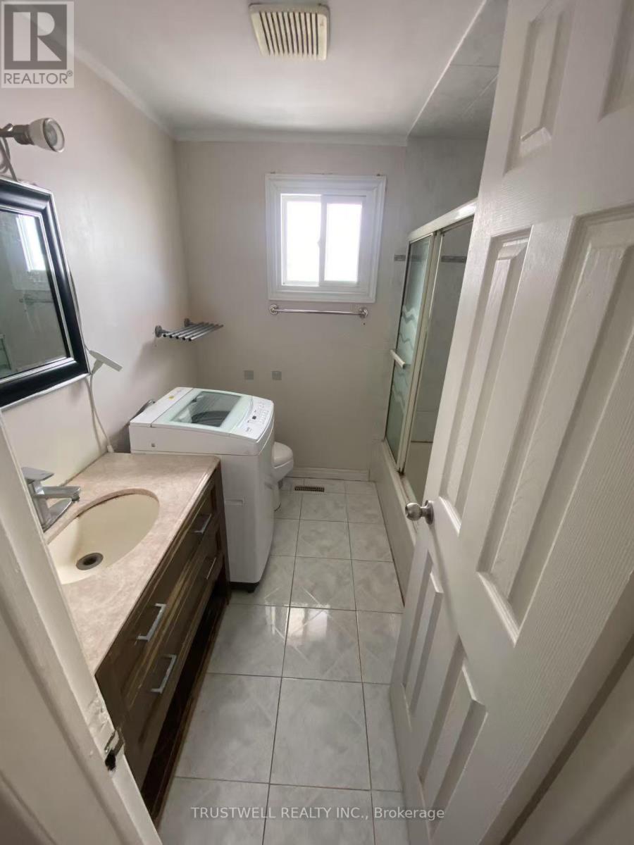 9 Whistling Hills Drive, Toronto, Ontario  M1V 2B6 - Photo 9 - E13808604