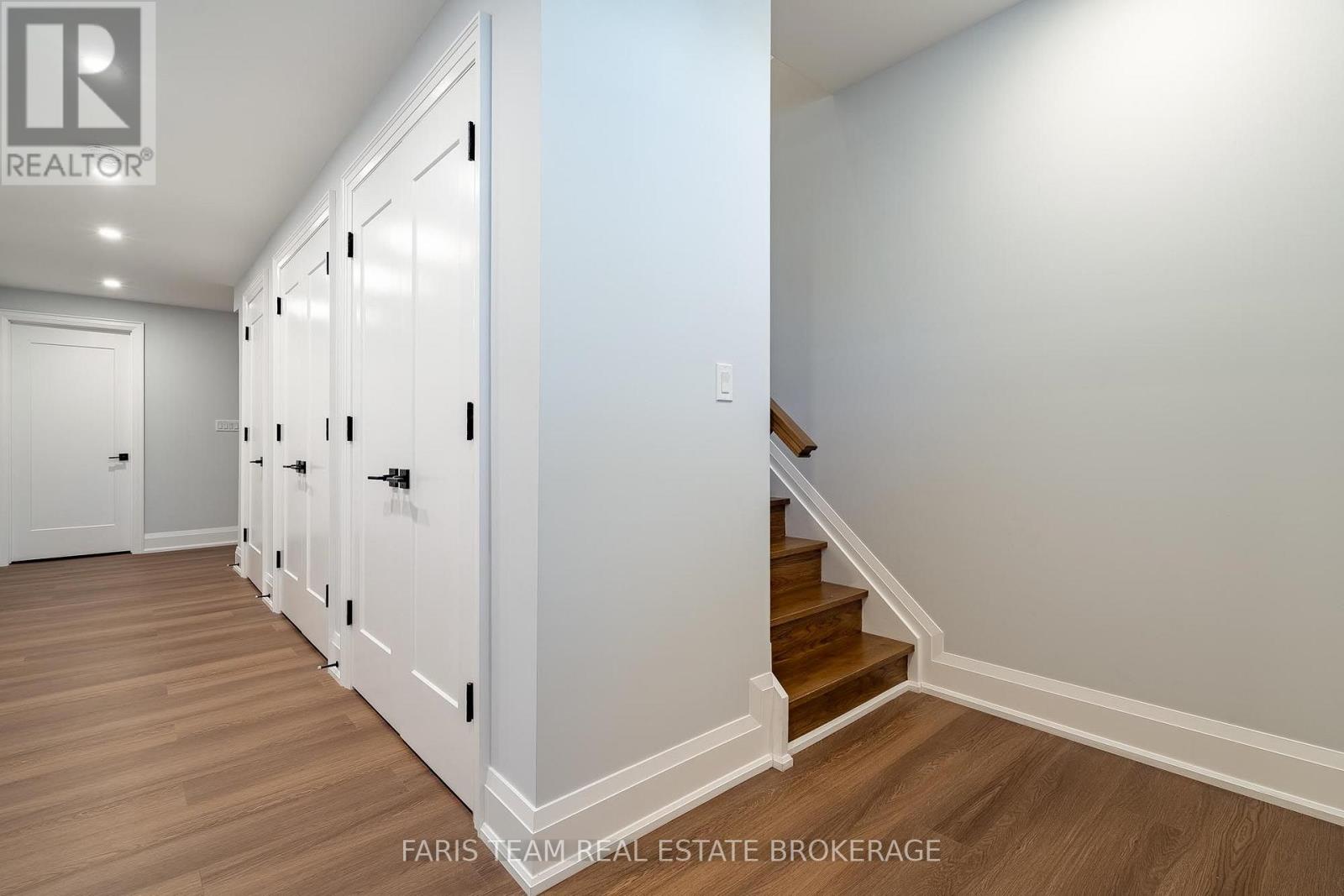 56 Marni Lane, Springwater, Ontario  L0L 2K0 - Photo 32 - S13808694
