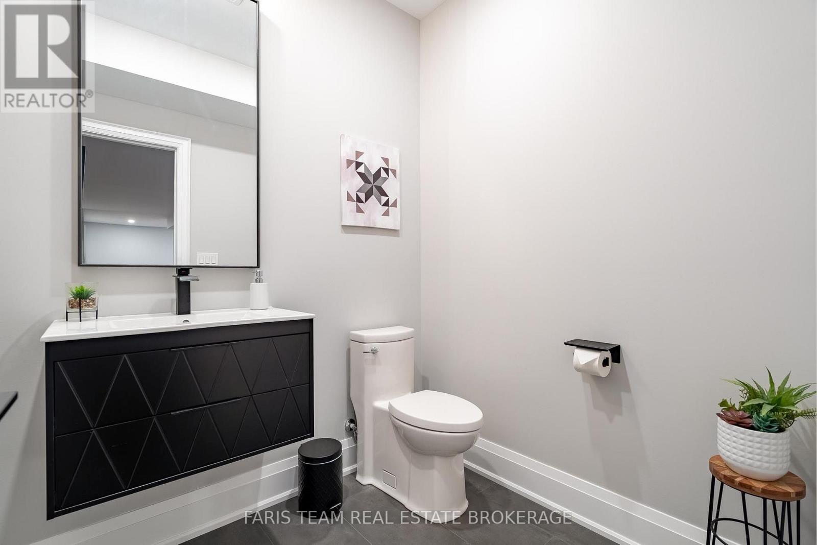 56 Marni Lane, Springwater, Ontario  L0L 2K0 - Photo 41 - S13808694