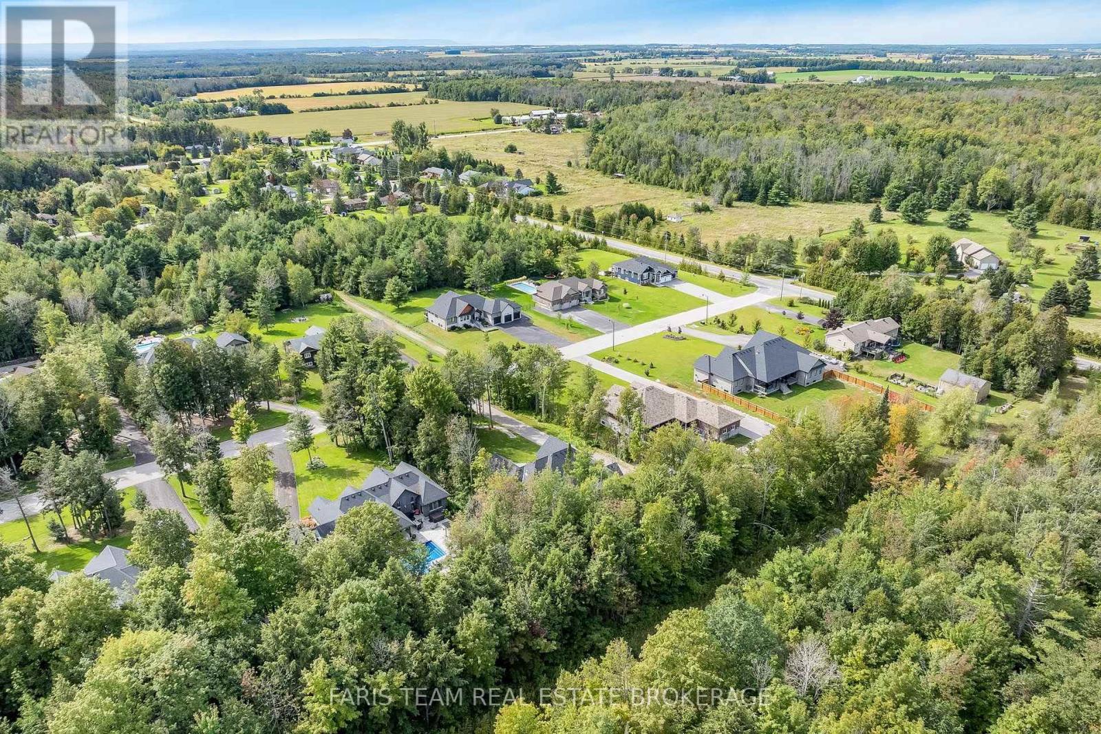 56 Marni Lane, Springwater, Ontario  L0L 2K0 - Photo 49 - S13808694