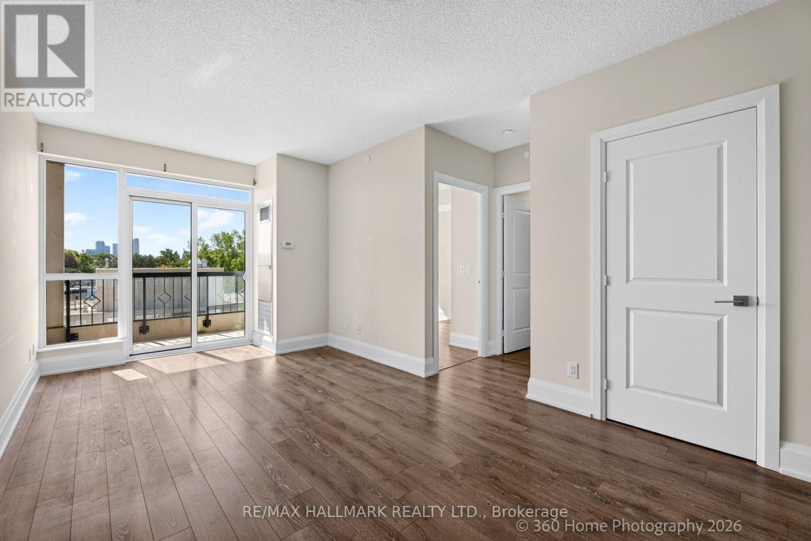 711 - 2 Old Mill Drive, Toronto, Ontario  M6S 0A2 - Photo 12 - W13656298
