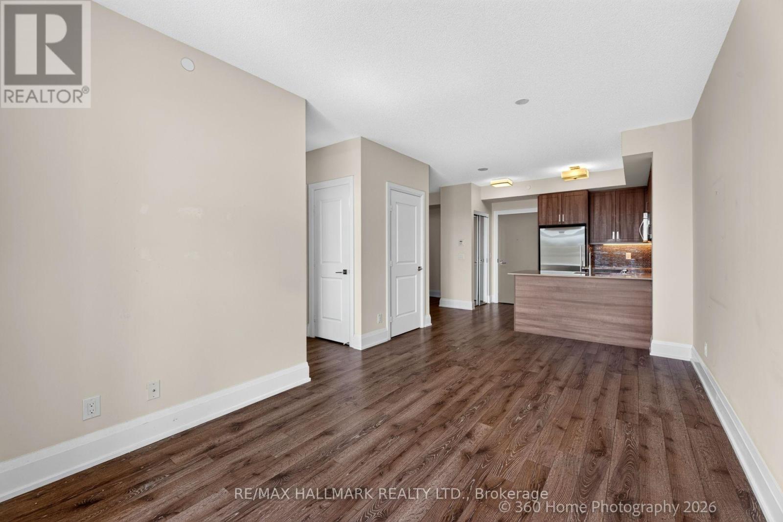 711 - 2 Old Mill Drive, Toronto, Ontario  M6S 0A2 - Photo 18 - W13656298