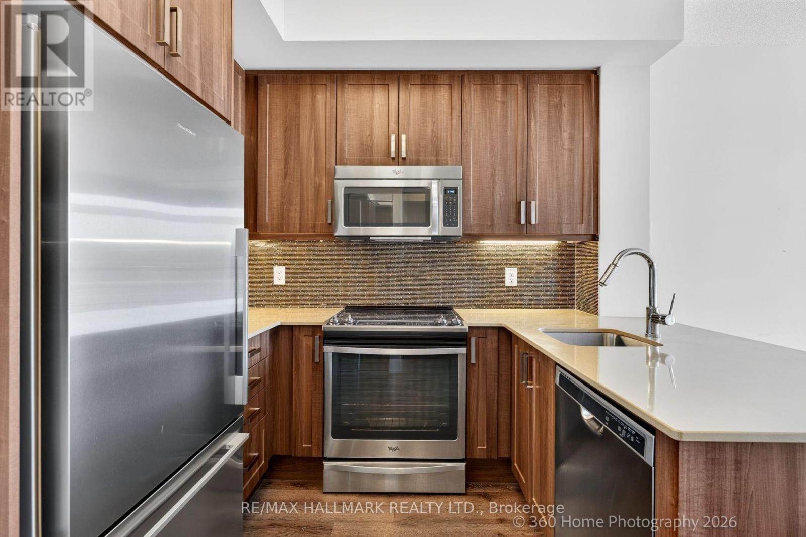 711 - 2 Old Mill Drive, Toronto, Ontario  M6S 0A2 - Photo 6 - W13656298