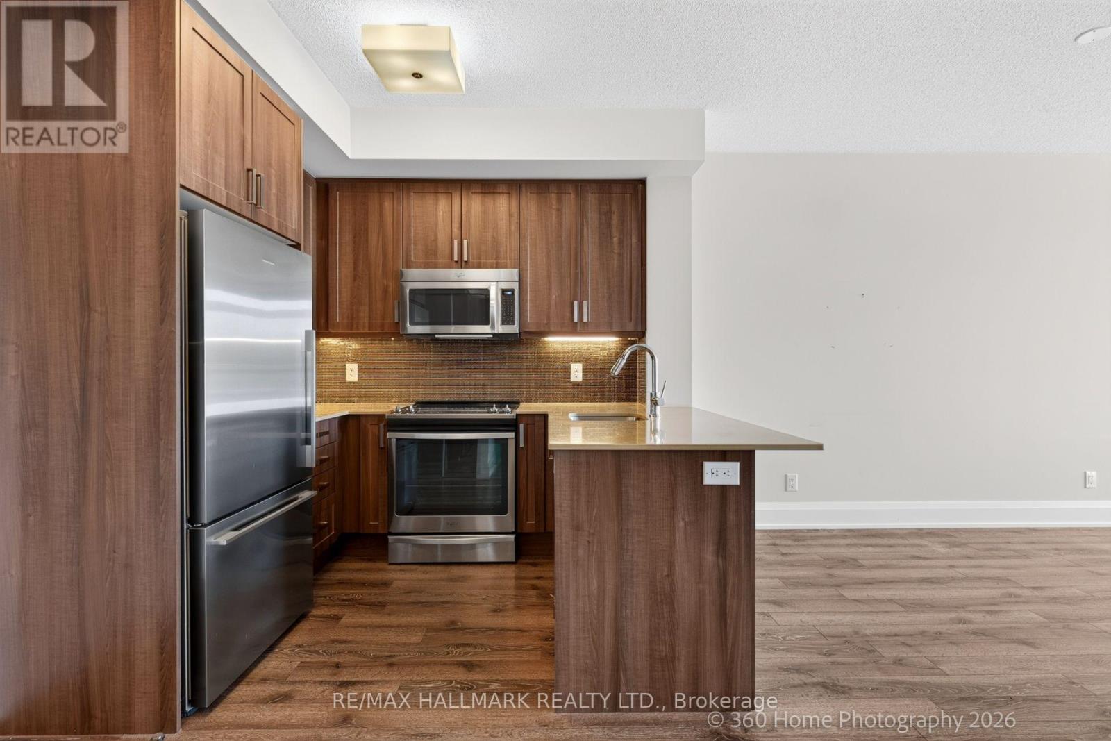 711 - 2 Old Mill Drive, Toronto, Ontario  M6S 0A2 - Photo 10 - W13656298