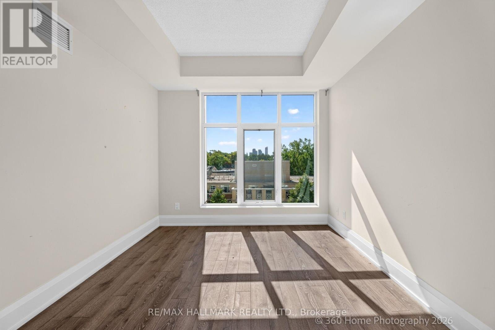 711 - 2 Old Mill Drive, Toronto, Ontario  M6S 0A2 - Photo 22 - W13656298