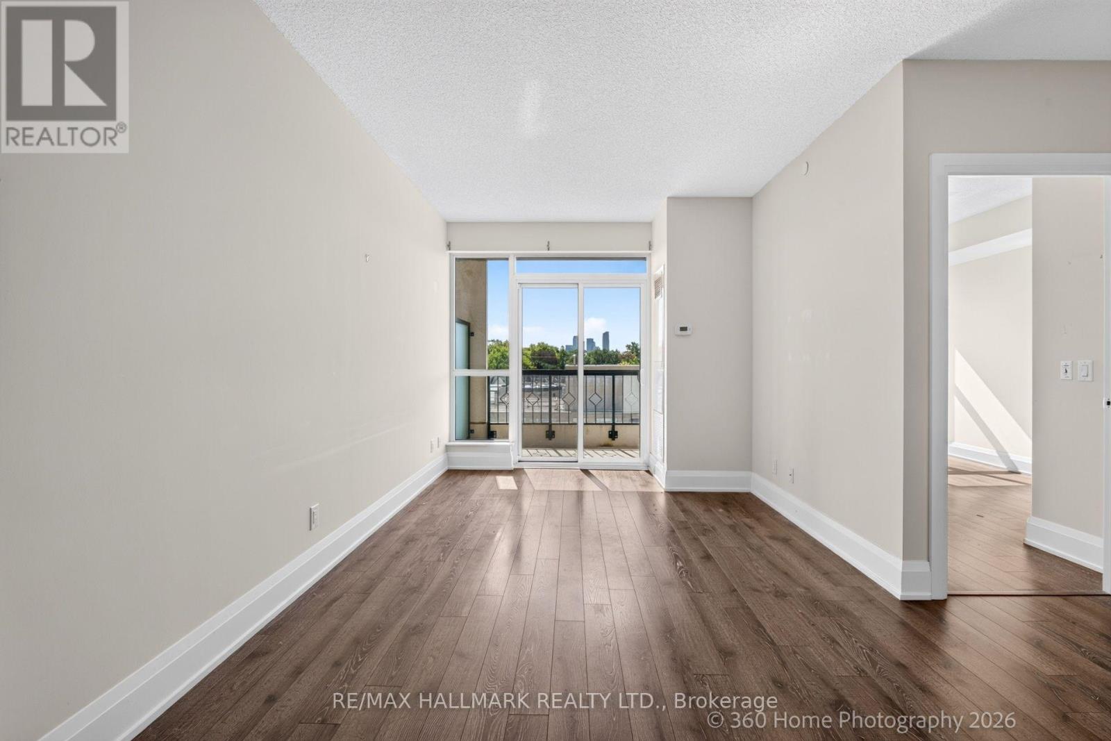 711 - 2 Old Mill Drive, Toronto, Ontario  M6S 0A2 - Photo 11 - W13656298