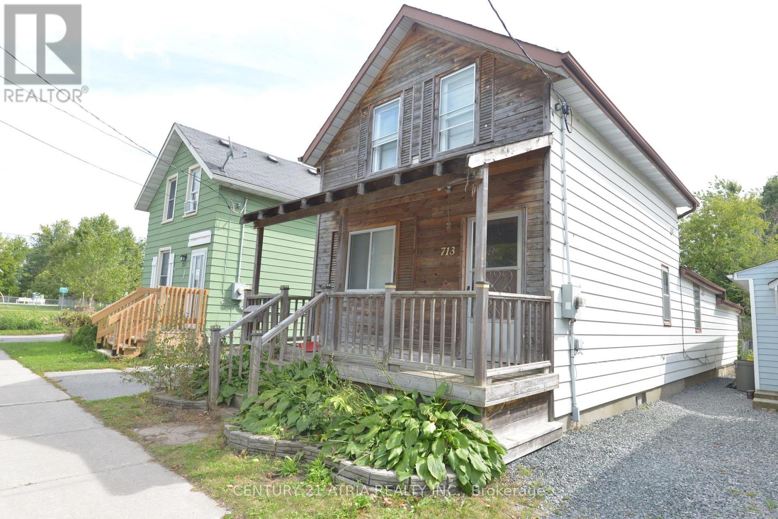 713 Chamberlain Street, Peterborough, Ontario  K9J 4M2 - Photo 1 - X13808526