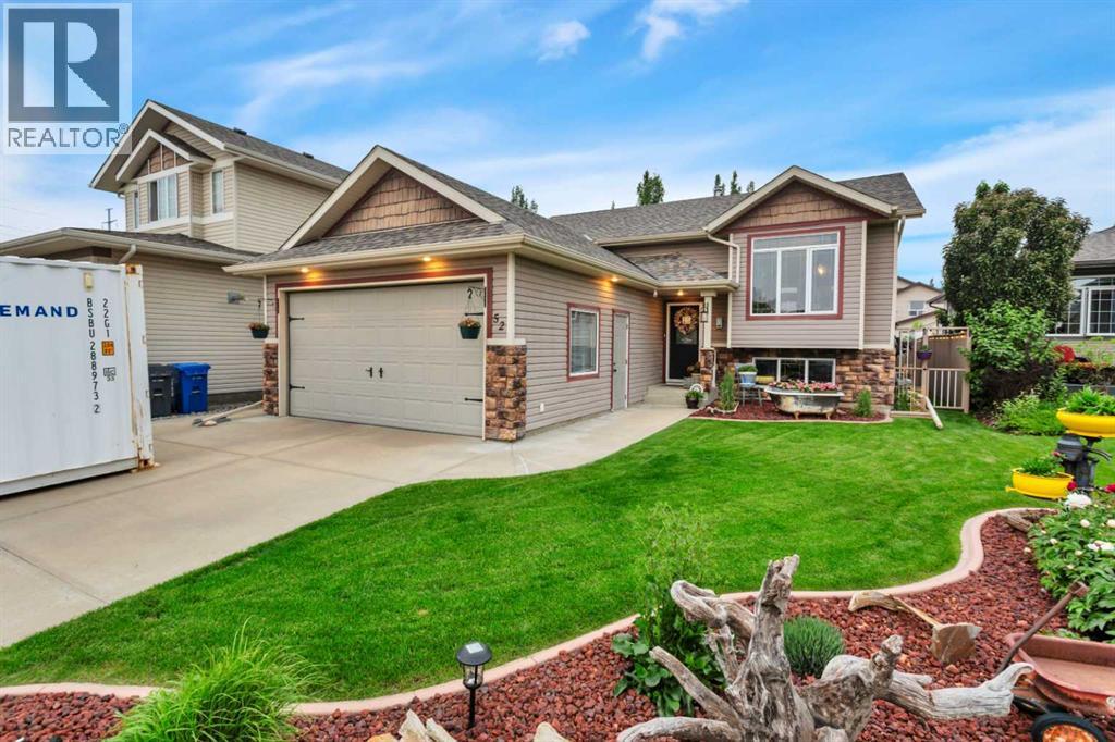 52 Irving Crescent photo 1
