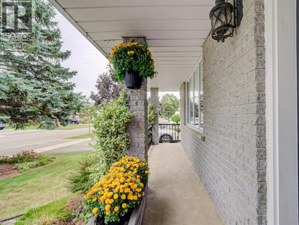 27 Olivetree Road, Brantford, Ontario  N3R 5E9 - Photo 5 - 40864802
