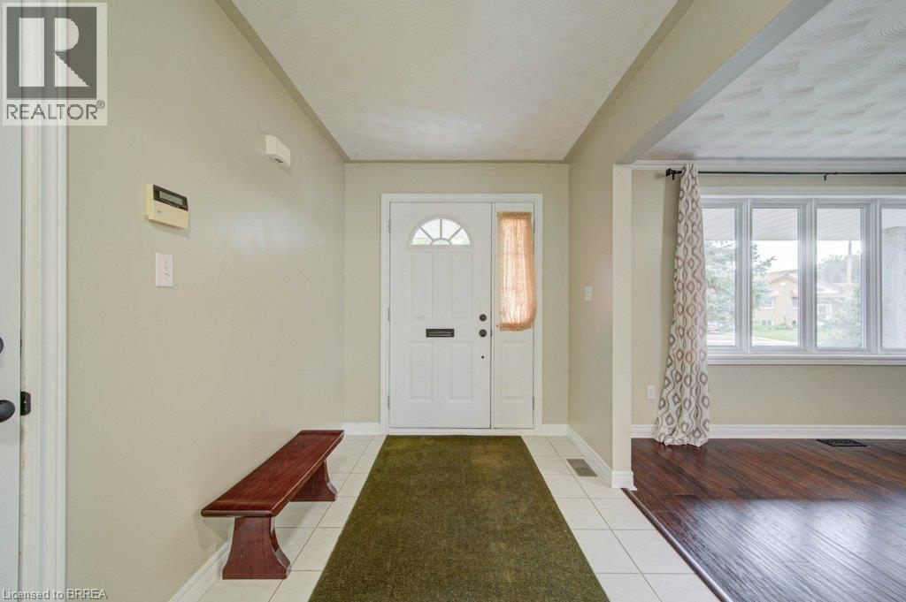 27 Olivetree Road, Brantford, Ontario  N3R 5E9 - Photo 6 - 40864802