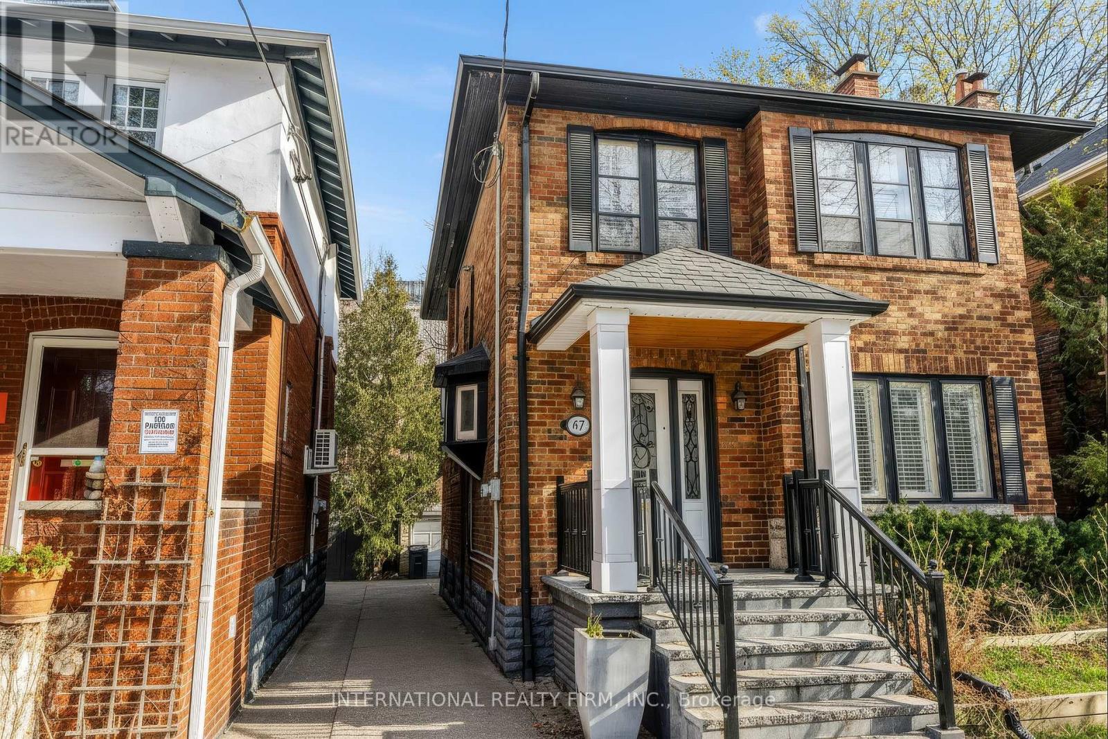 47 Maxwell Avenue, Toronto, Ontario  M5P 2B4 - Photo 2 - C13796862