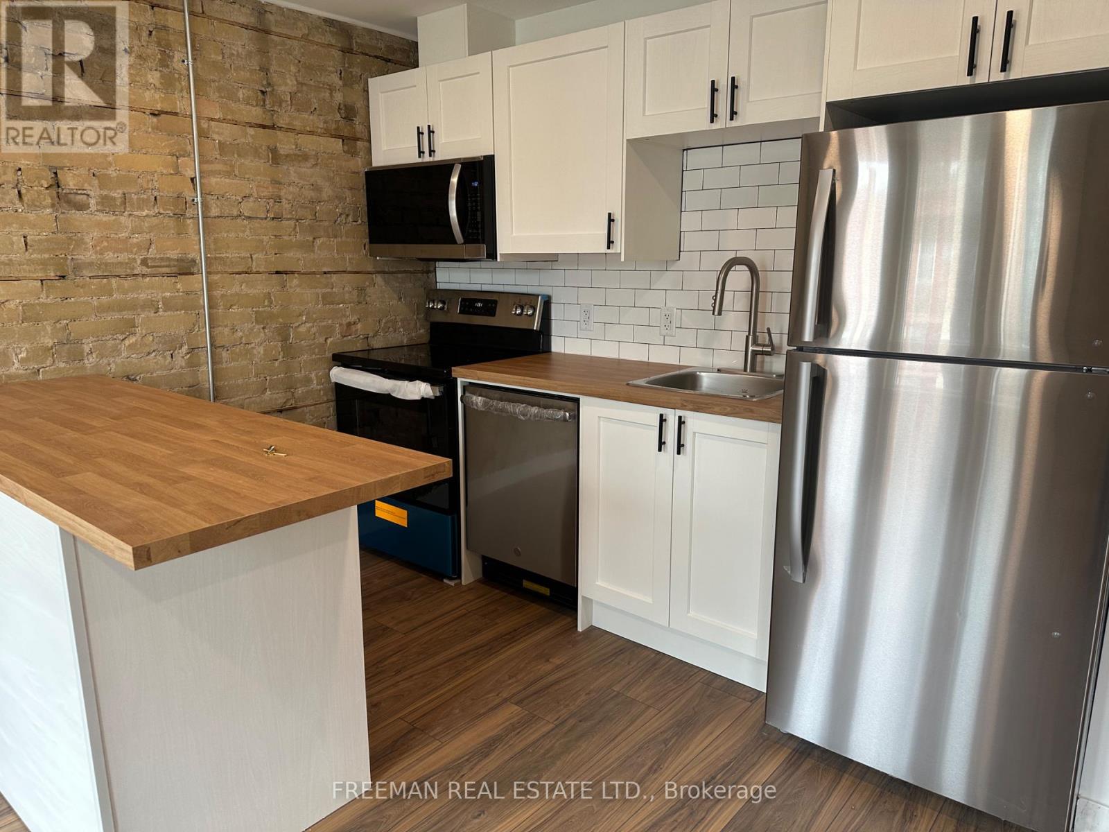 2ND FLOOR - 1029 GERRARD STREET photo 7