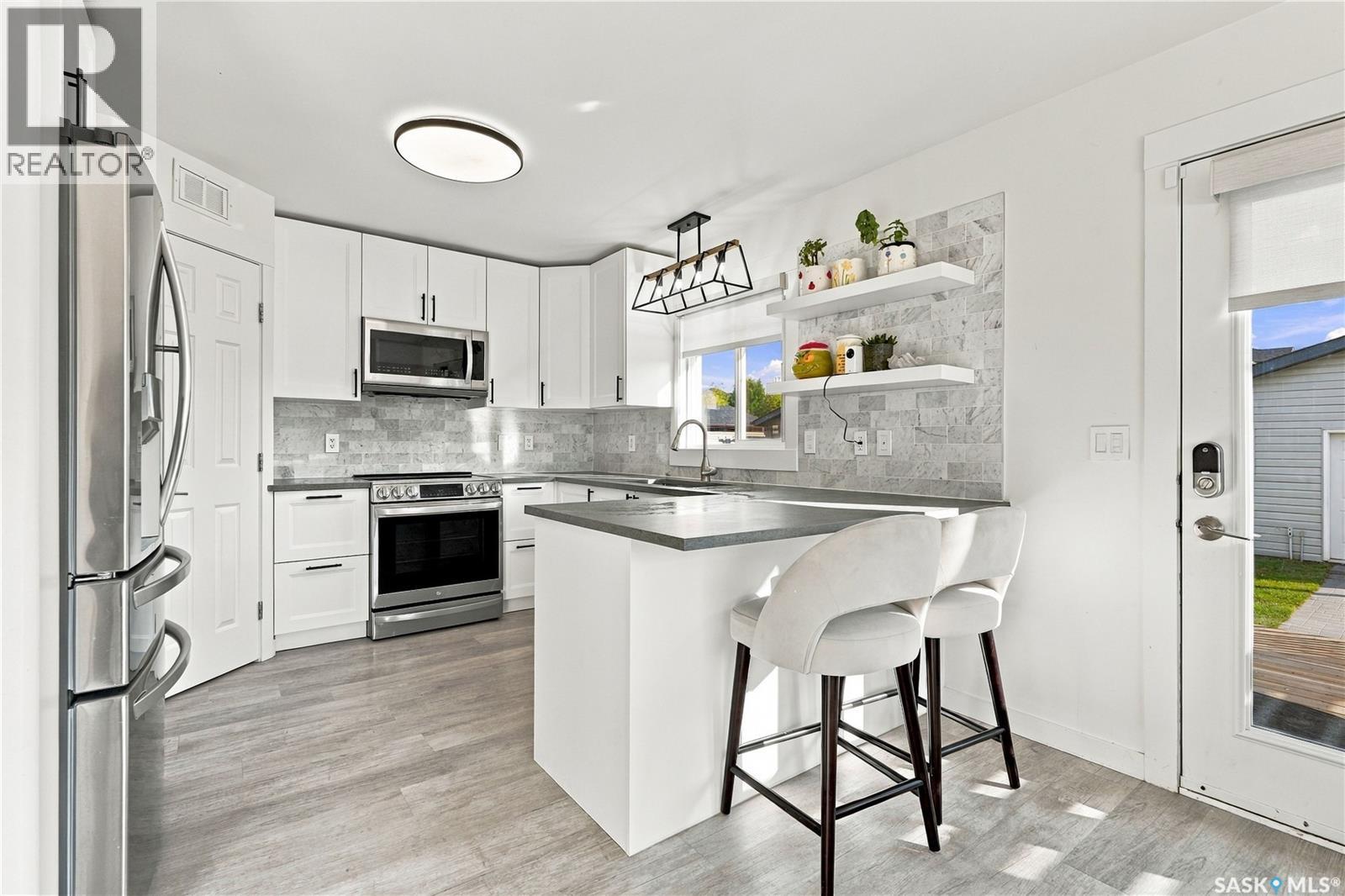 302 Gordon Road, Saskatoon, Saskatchewan  S7T 0A3 - Photo 9 - SK048953