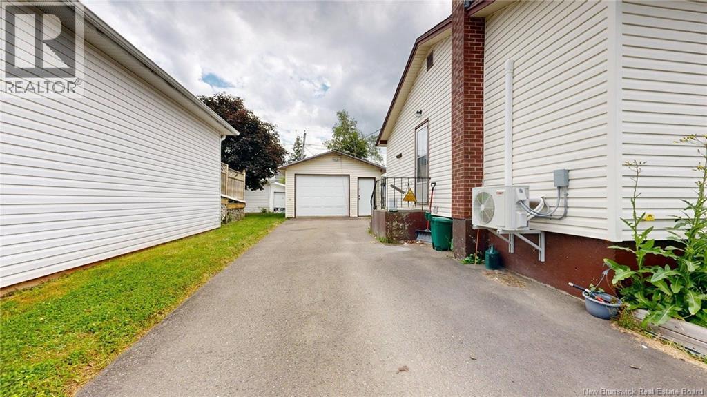155 Ellerdale Avenue, Moncton, New Brunswick  E1A 3M8 - Photo 2 - NB143932