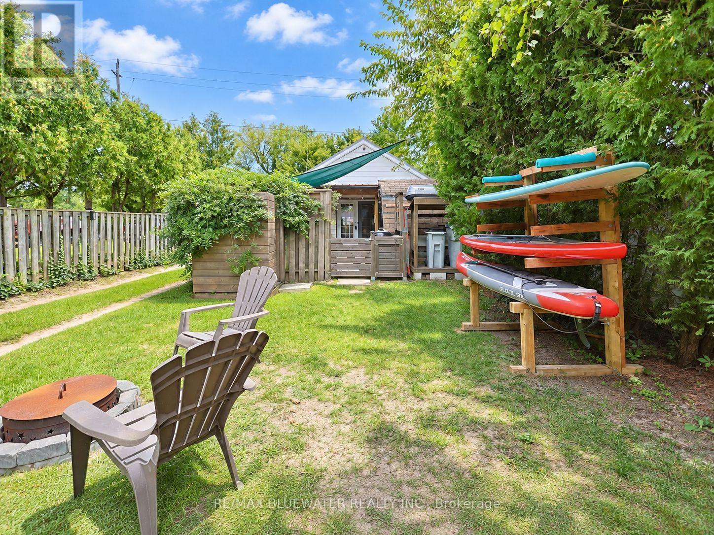 6379 West Parkway Drive, Lambton Shores, Ontario  N0N 1J0 - Photo 11 - X13808710