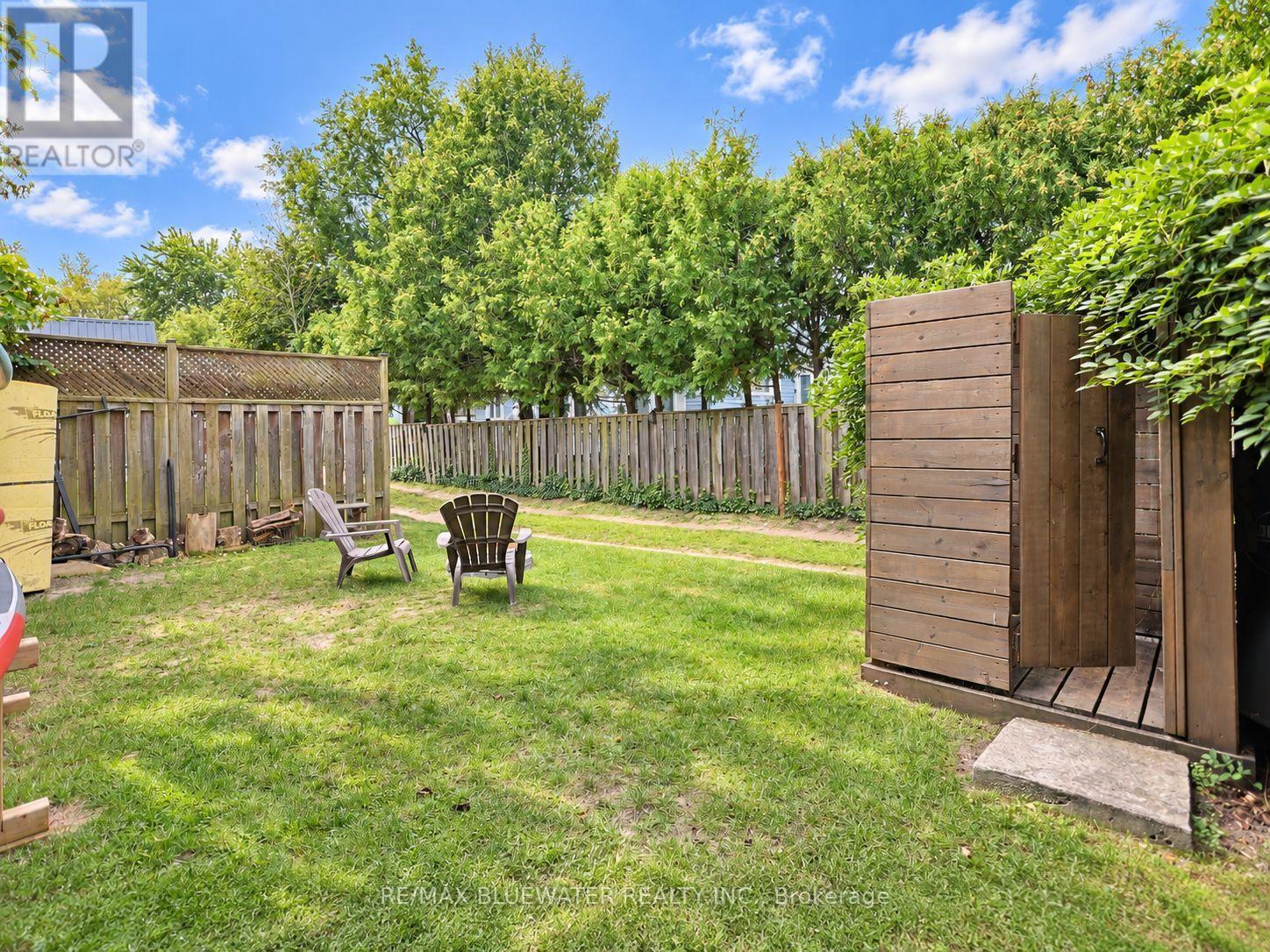 6379 West Parkway Drive, Lambton Shores, Ontario  N0N 1J0 - Photo 13 - X13808710
