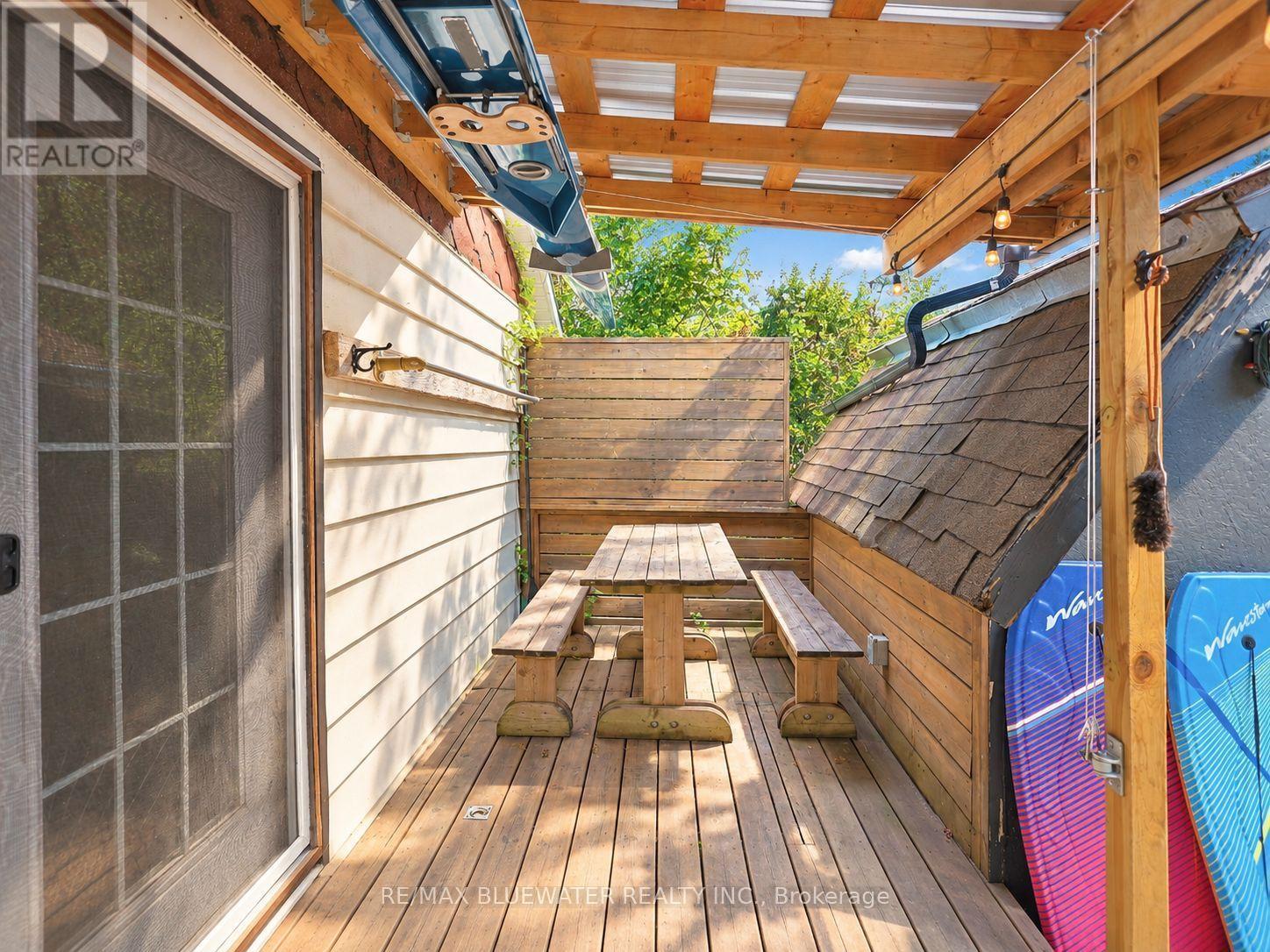 6379 West Parkway Drive, Lambton Shores, Ontario  N0N 1J0 - Photo 19 - X13808710