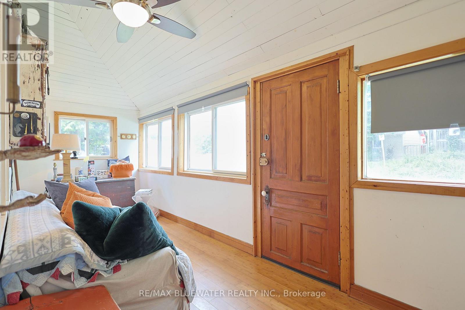 6379 West Parkway Drive, Lambton Shores, Ontario  N0N 1J0 - Photo 29 - X13808710