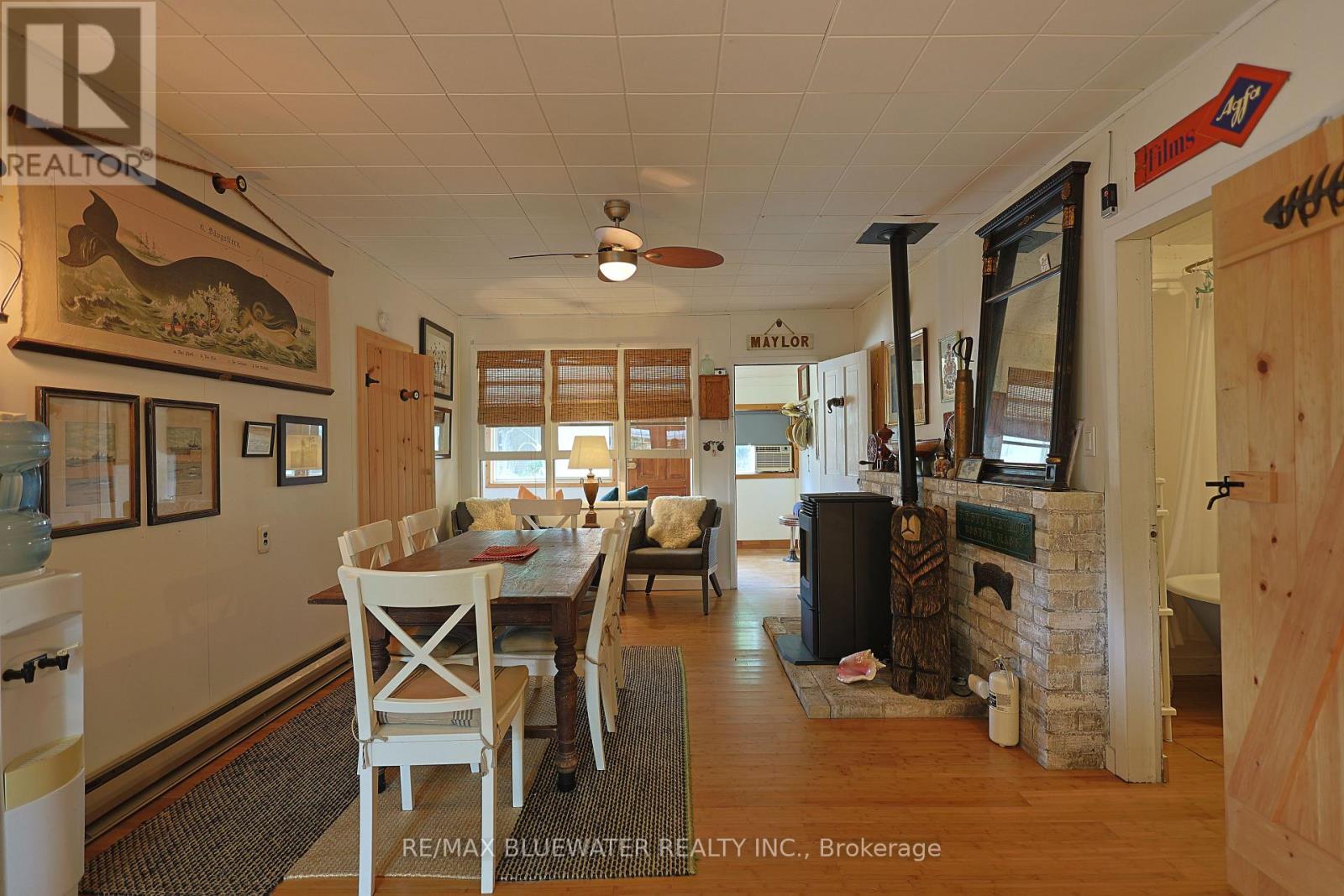 6379 West Parkway Drive, Lambton Shores, Ontario  N0N 1J0 - Photo 3 - X13808710