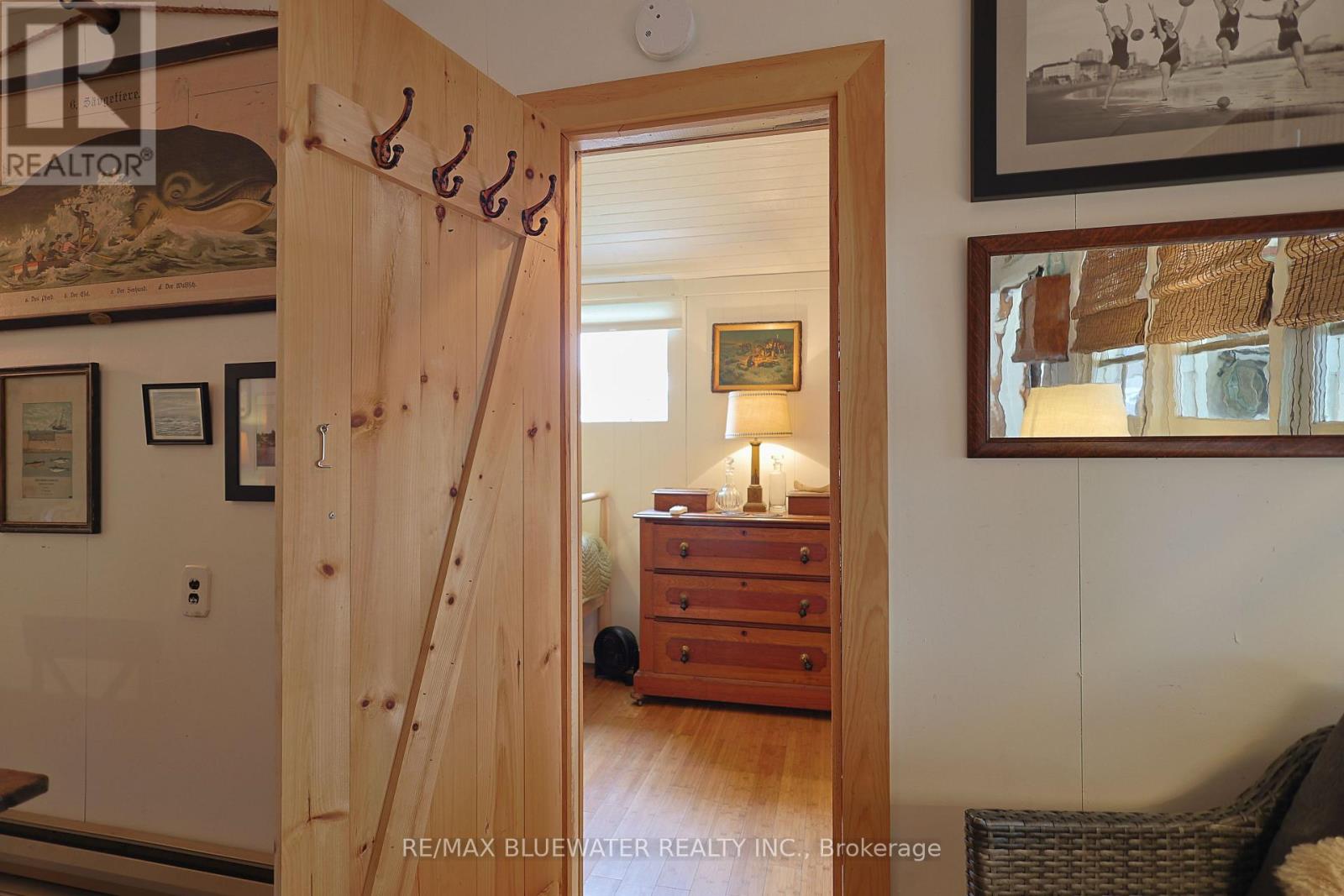 6379 West Parkway Drive, Lambton Shores, Ontario  N0N 1J0 - Photo 33 - X13808710