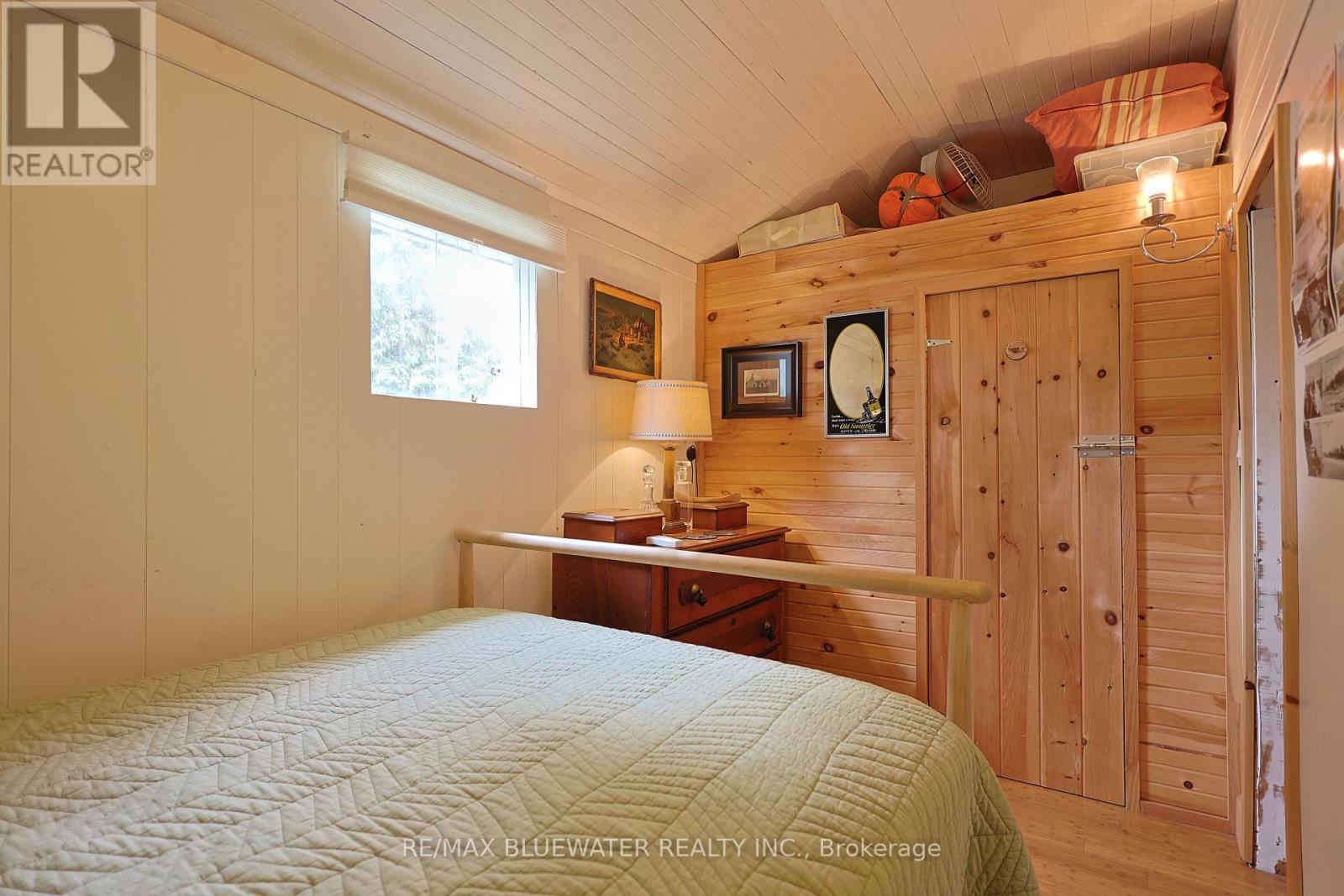 6379 West Parkway Drive, Lambton Shores, Ontario  N0N 1J0 - Photo 35 - X13808710